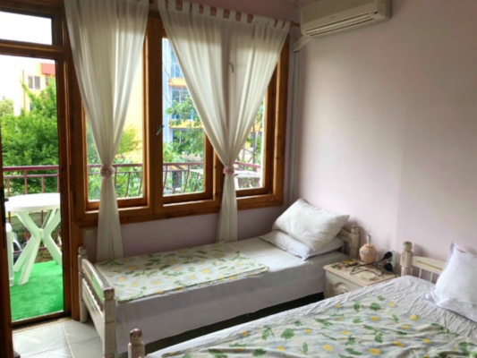 Прекрасный уютный апартамент с 2 спальнями в центре Приморско, 300 м от южного пляжа